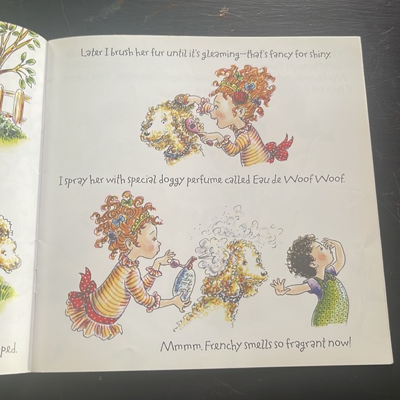 Fancy Nancy Puppy Party kids book - Picture 11 of 17